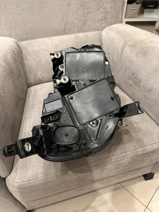 Lampa Peugeot Traveller III Lift expert