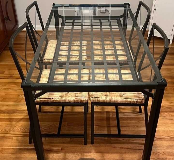 Mesa Ikea + 4 cadeiras