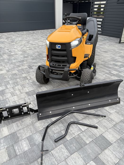 Traktorek Cup Cadet XT-2   22KM  Kawasaki  + dodatki