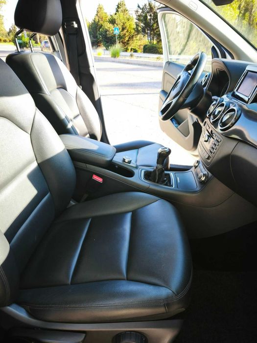 Automóvel Mercedes Classe B de 2014 (impecável)