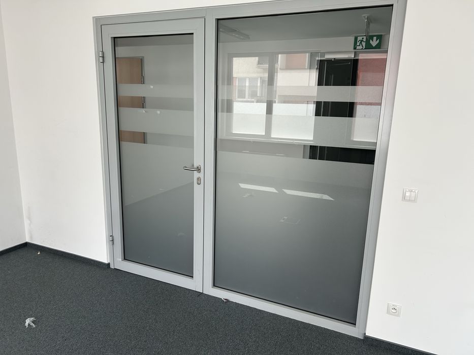 Witryny - ścianki szkło-aluminium - różne rozmiary