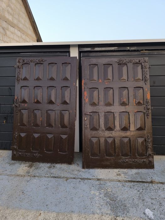 Drzwi zewnętrzne wejściowe oraz garażowe