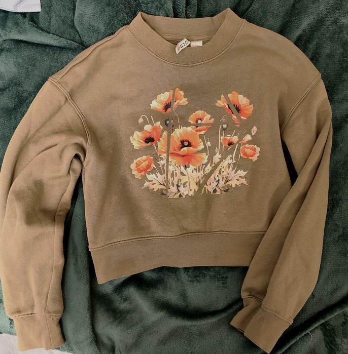 Zielona bluza z makami