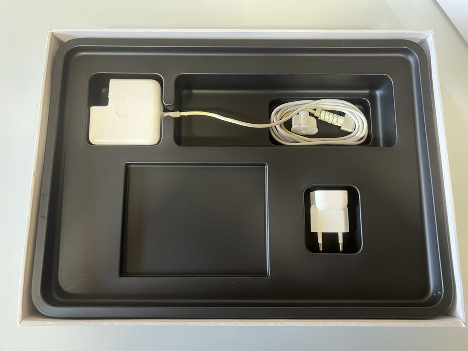 MacBook Air 13 - 8Gb Ram + 512 SSD