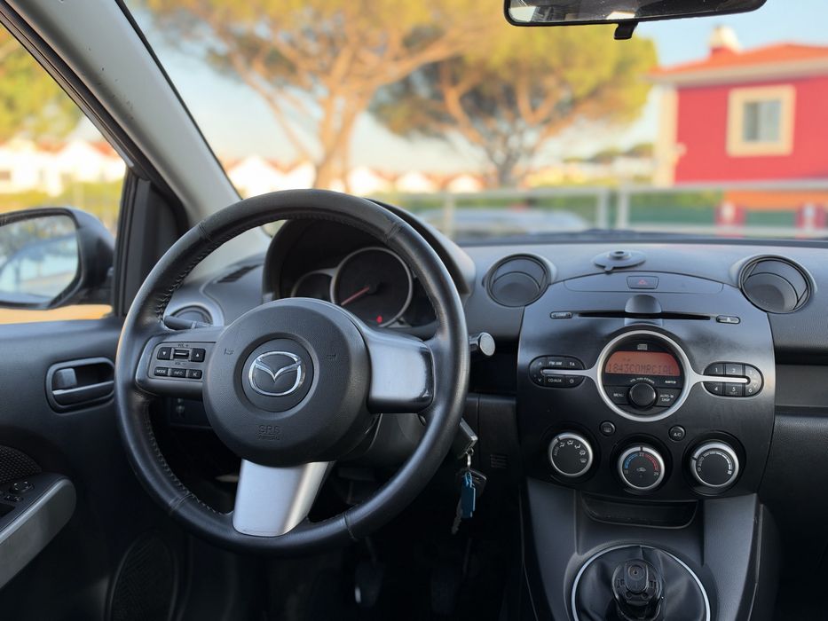 Mazda 2 1.3 - 2009 - Garantia 18 meses