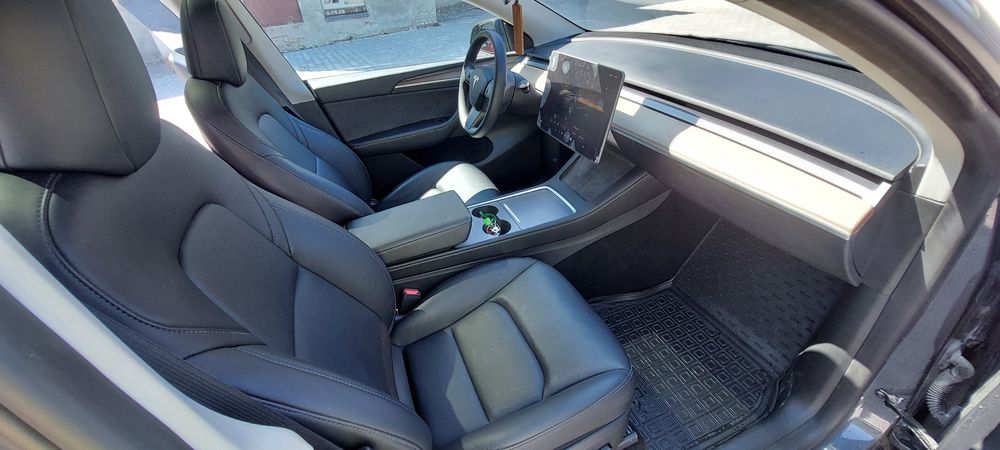 Tesla Model Y 2023 VIN 7SAYGAEE4PF779989 фото оголошення 8 з 8