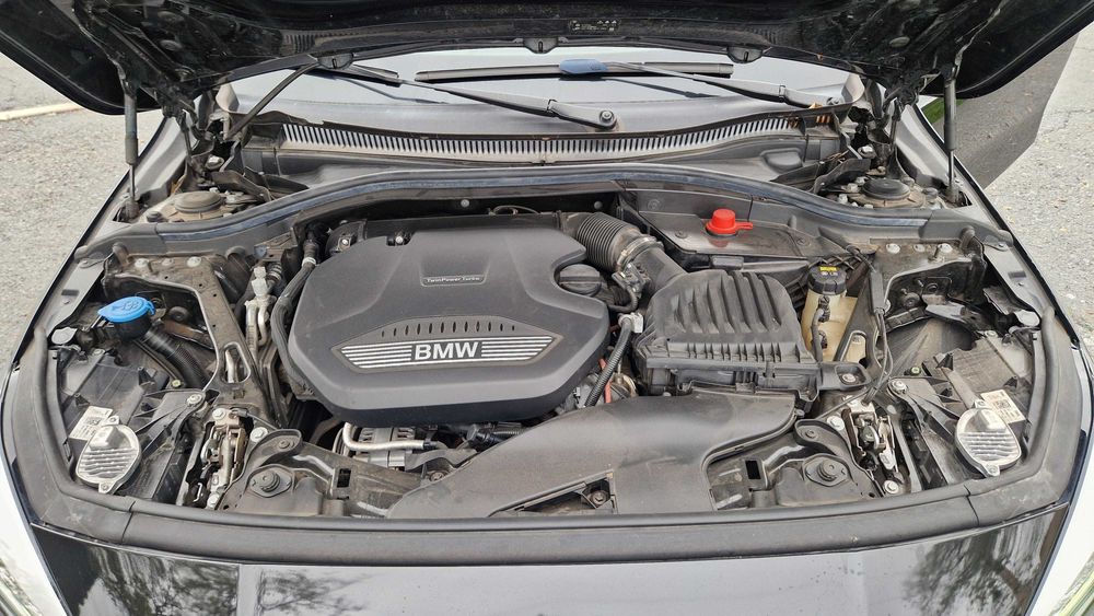 BMW 116d Line Sport Auto (Nacional)