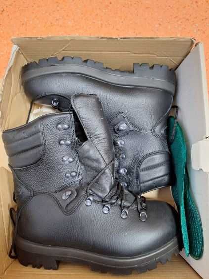 Nowe buty górskie rozmiar 40,5 (26,5)