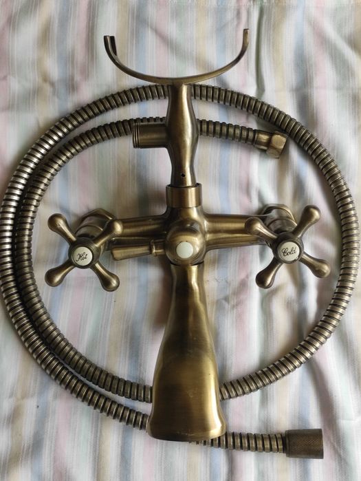 Sprzedam bateria umywalkowa ścienna PRL