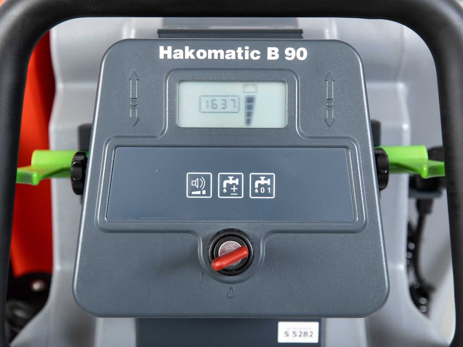 Szorowarka Hako Hakomatic B90 NOWE BATERIE 1637h 3700m²/h 13000 netto
