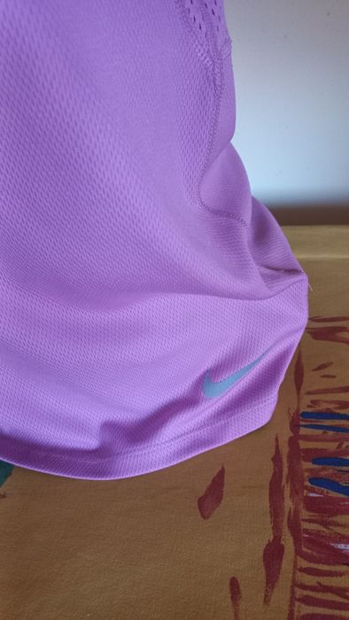 Футболка жіноча Nike