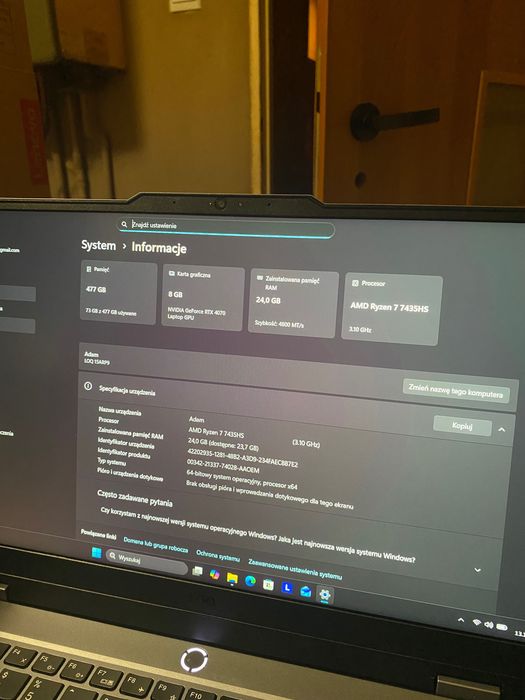 Laptop Lenovo LOQ ryzen 7 rtx 4070 24 GB ram