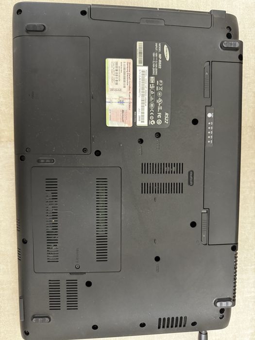 Ноутбук Samsung NP-R522