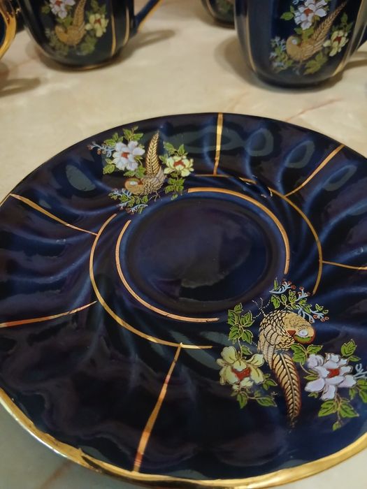 Продам керамический чайный сервиз.