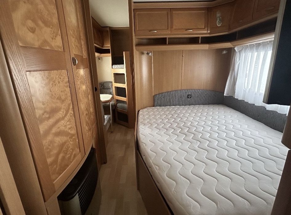 Hobby 650 KMFe, 2007r, piętrowe łóżka