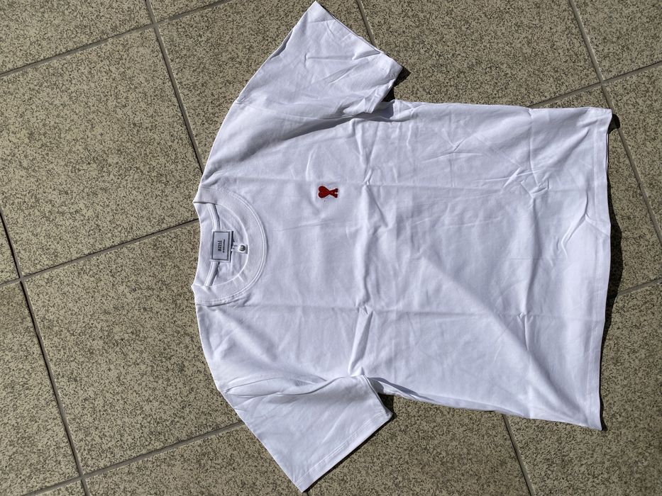 T-shirt branca Ami Paris - Envio gratuito