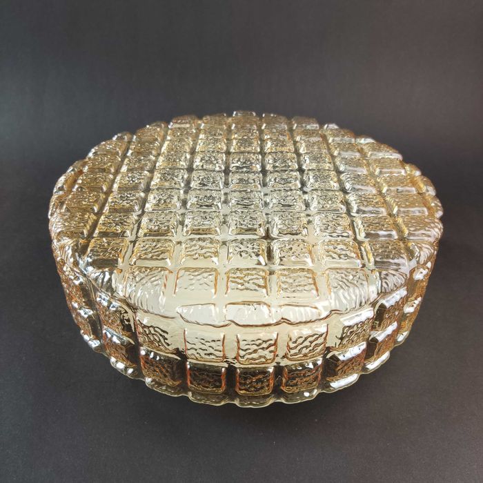 Plafon - szkło opalizujące - wzór w kratkę z lat 70-nr 2 -uszkodzony