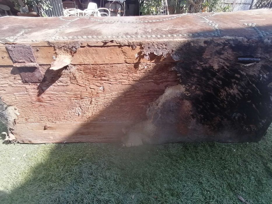 Arca antiga para restauro