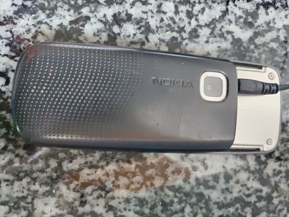 Telemóvel Nokia + carregador Nokia