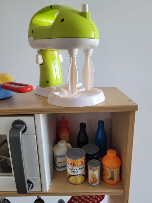 Kuchnia IKEA dla dzieci z wyposażeniem