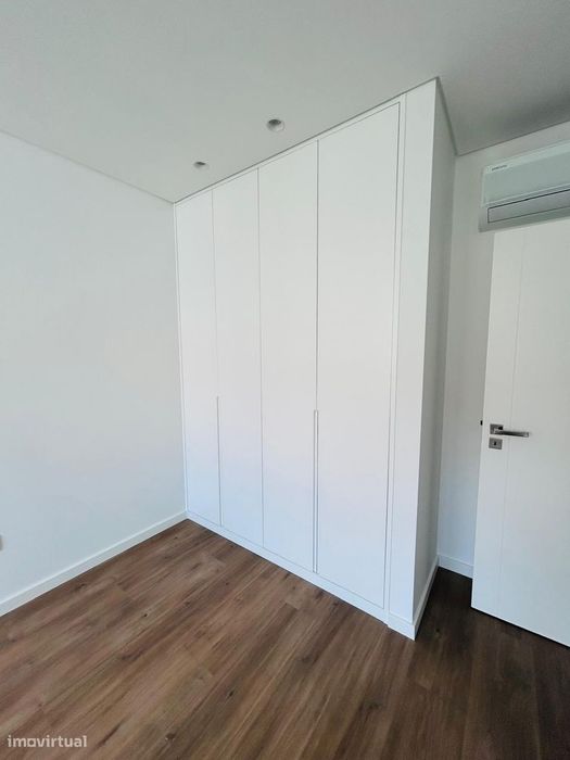 Apartamento T3+1 moderno e luminoso no Montijo