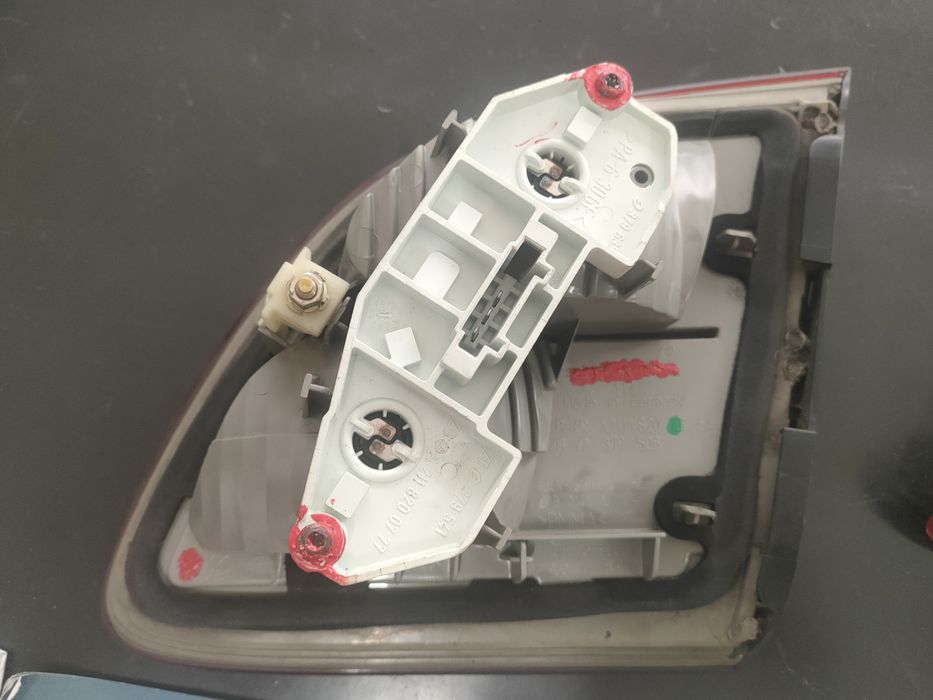FAROLINS TRAS Mercedes classe E S211