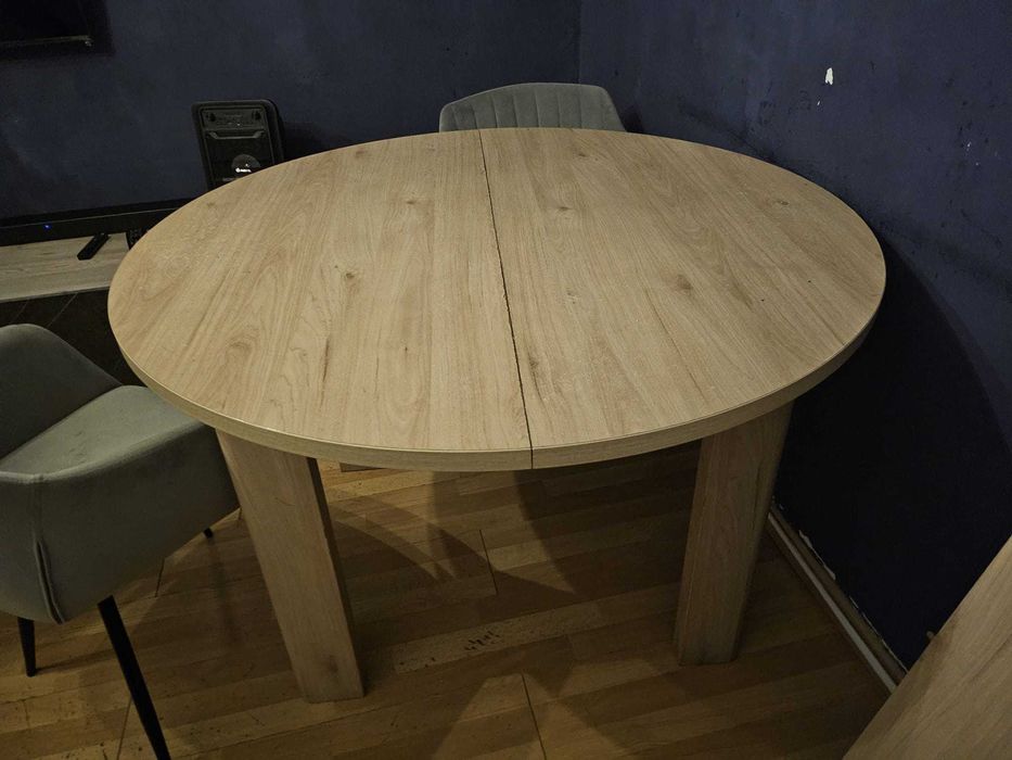 Mesa Redonda de madeira