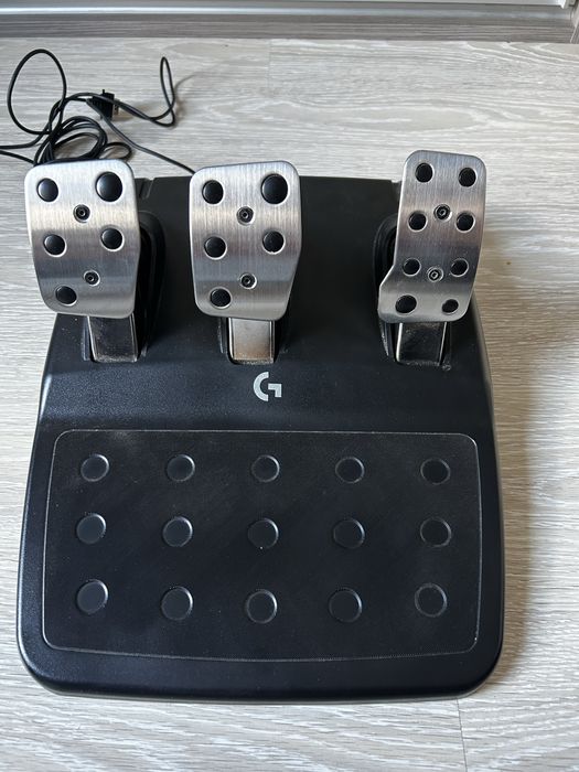 Logitech G923 SE Xbox + Shifter + Pedals
