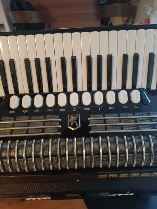 Akordeon Hohner Solist MB2 156B