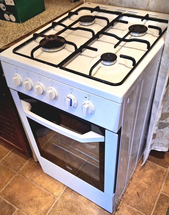 Kuchenka gazowa piekarnik elektryczny termoobieg beko piec płyta