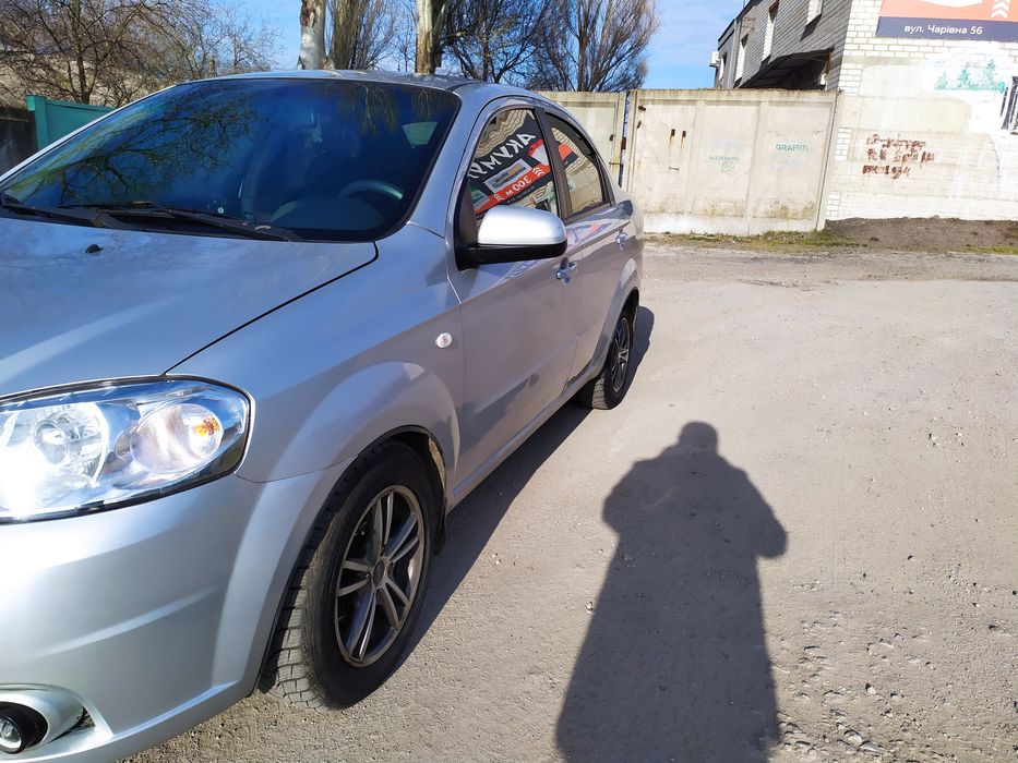 Продам Авео 2008 р 1.6 газ бензин