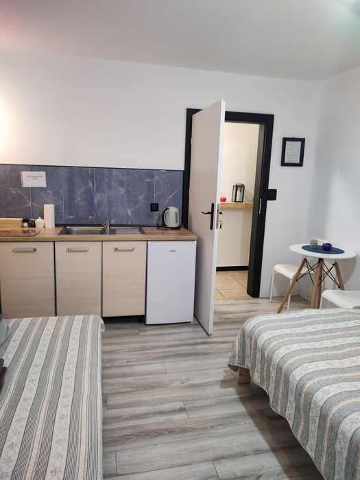 Pokoje z łazienką  i aneksem kuchennym blisko centrum i pkp