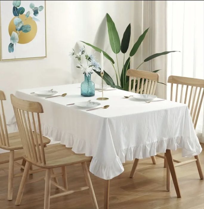 Скатертина що миється рюші біла