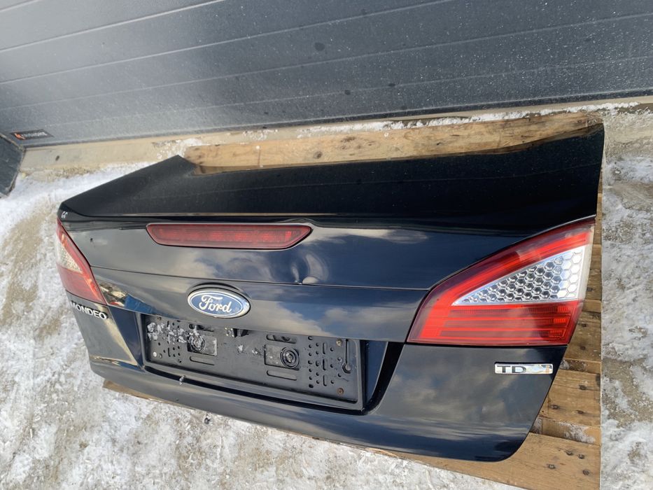 Ford Mondeo MK4 SEDAN klapa bagażnika tylna tył lampy kompletna G6