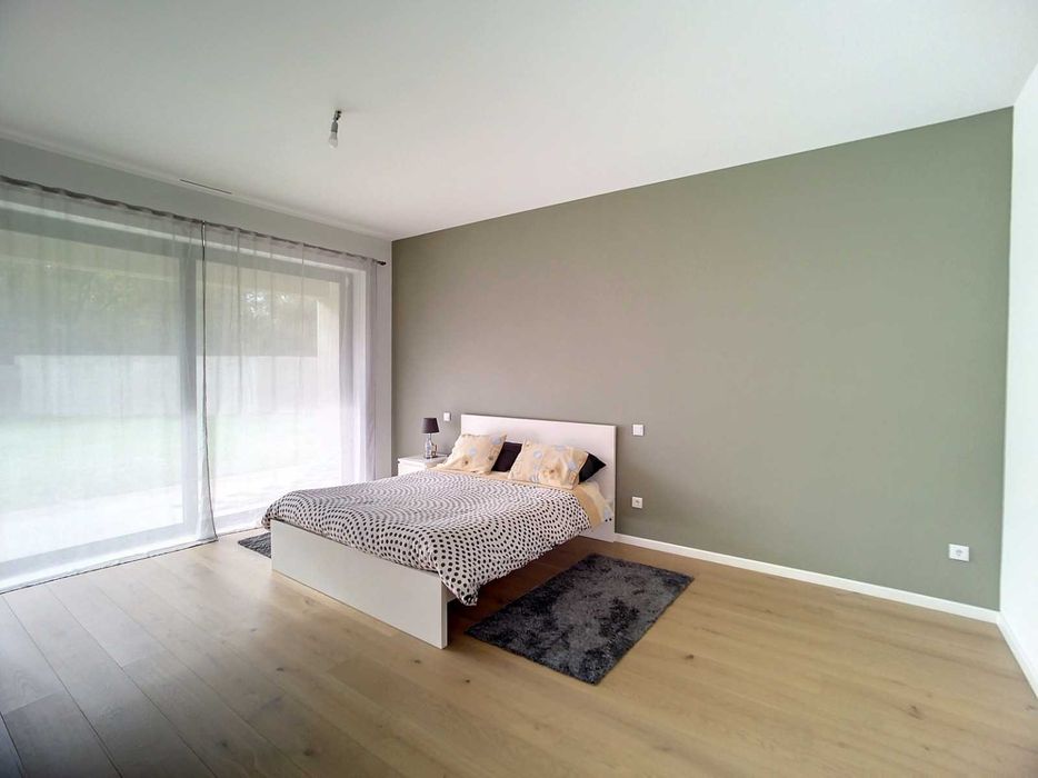 Moradia T5 contemporânea