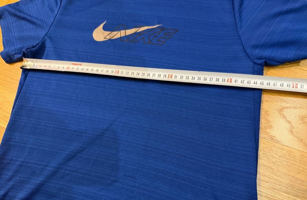 Чоловіча синя бігова футболка Nike Dri-FIT Miler розмір S
