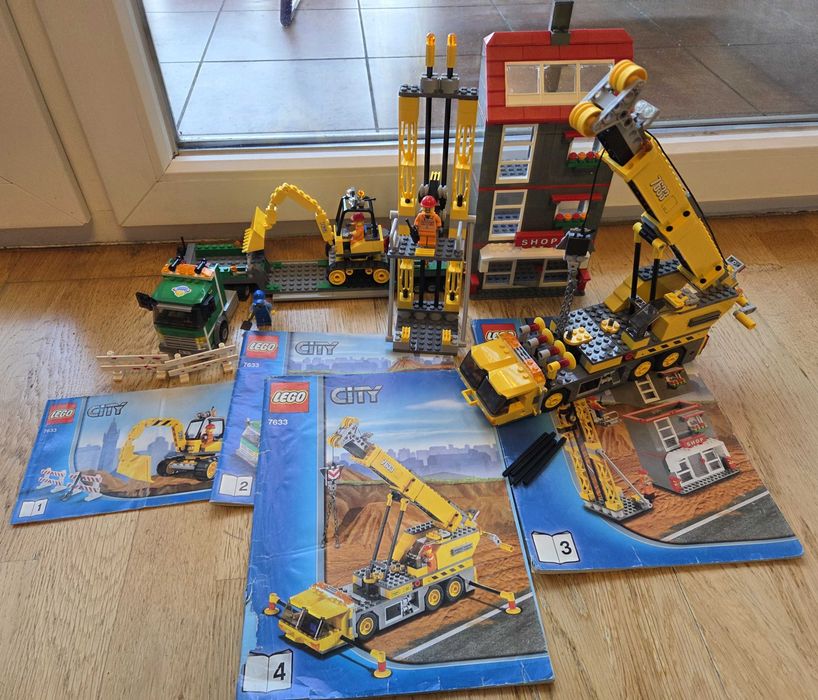 LEGO 7633 City -  Budowa