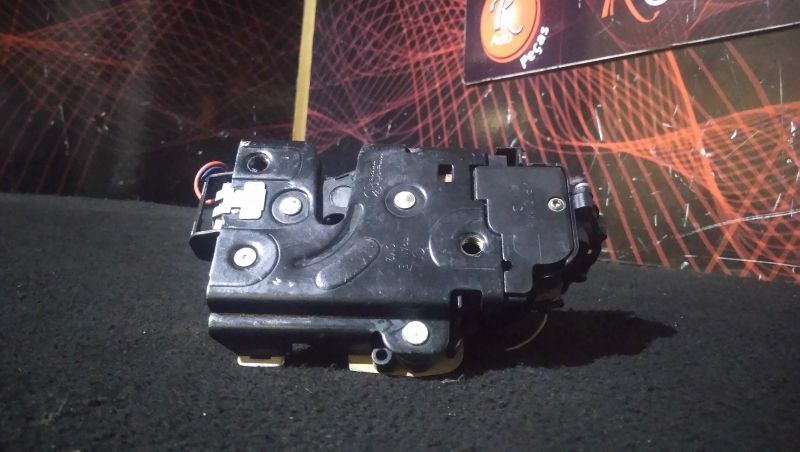Fecho Da Porta Frente Dto Audi A4 (8E2, B6)