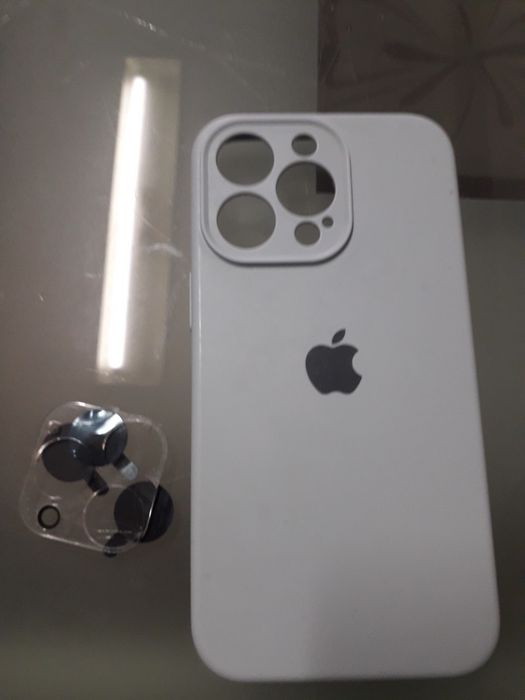 2 Nova Capa iPhone 13 verde e preto