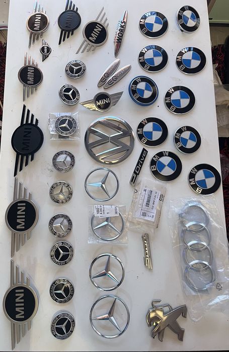 Muitos simbolos de carros