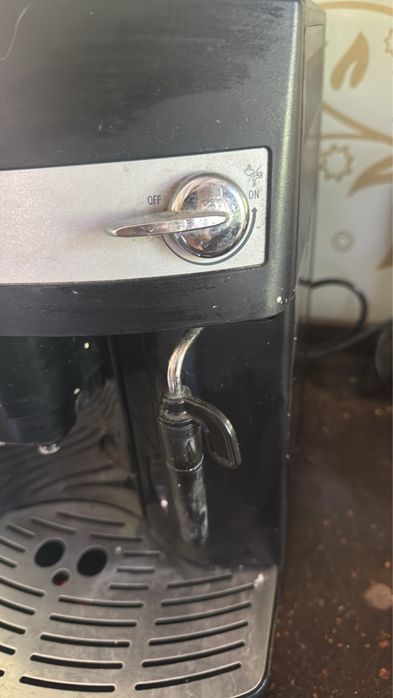 Кофемашина Delonghi MAGNIFICA