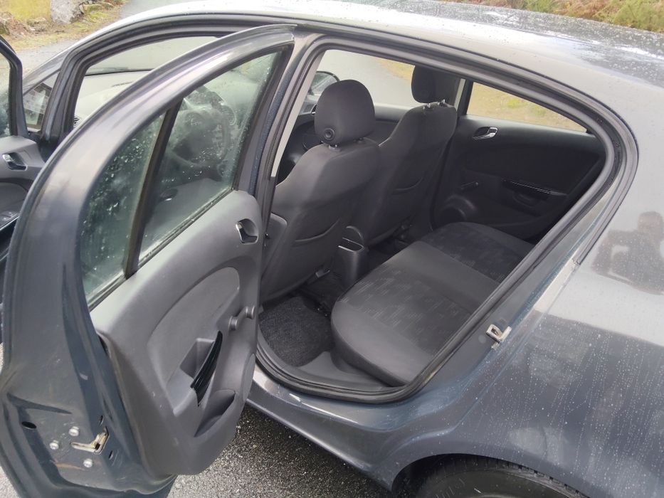 Opel corsa 1.3 CDTI só 112 mil km nacional e deduz IVA . OPORTUNIDADE