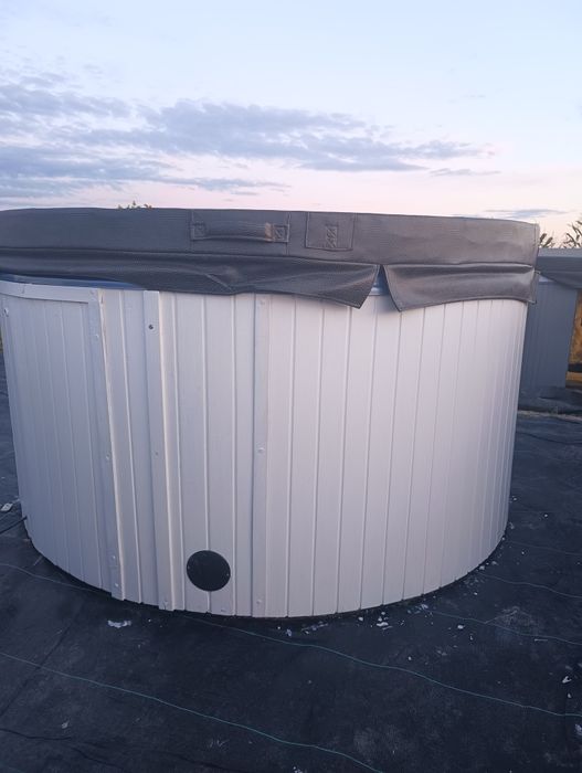 Jacuzzi okrągłe całoroczne 230V