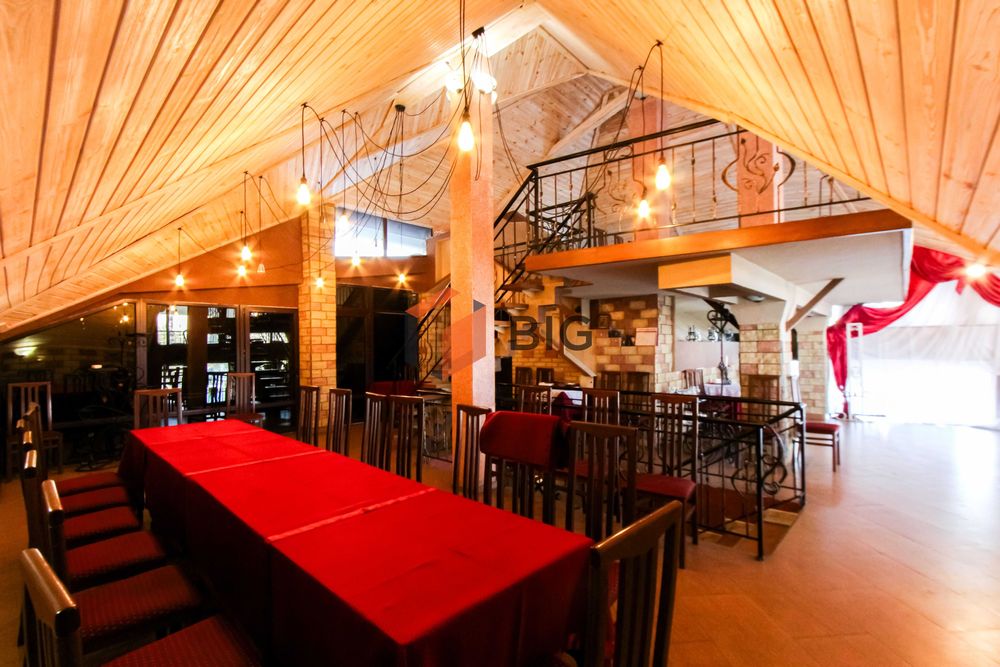 Здається в оренду комерційне приміщення по проспекту Соборності