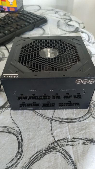 Fonte P750GM gigabyte