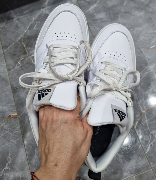 Buty sportowe adidas