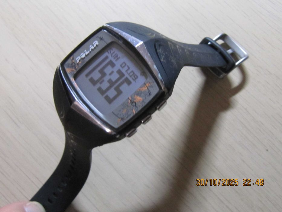 Polar niemiecki sportowy zegarek multifunkcyjny