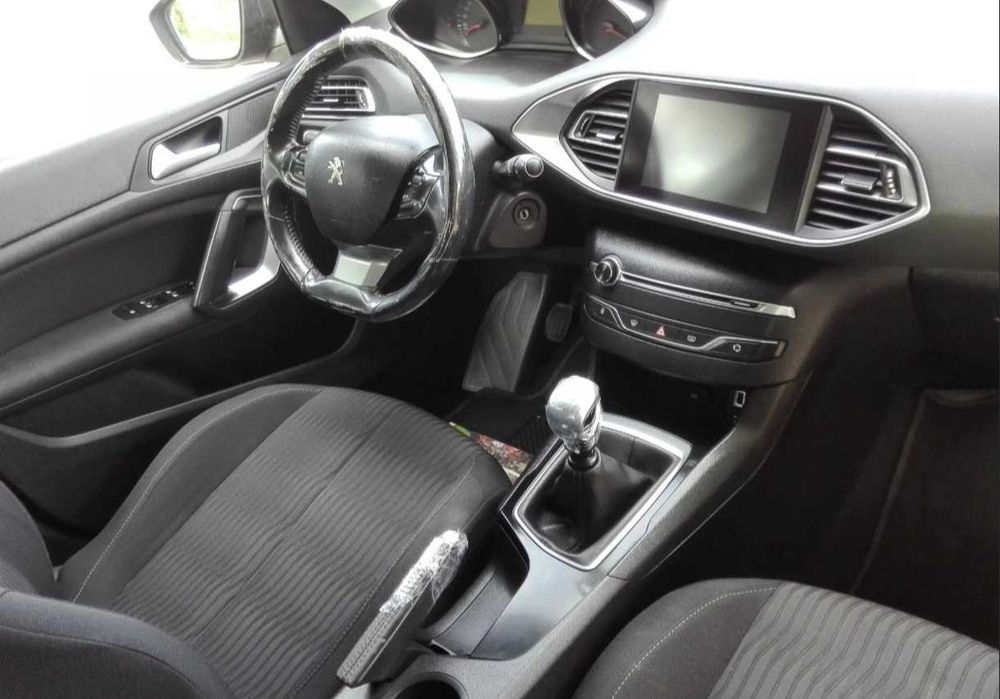 Peugeot 308 SW 1.6 115 CV — photo 3