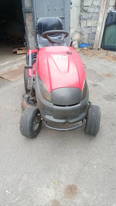 Трактор газонокосарка