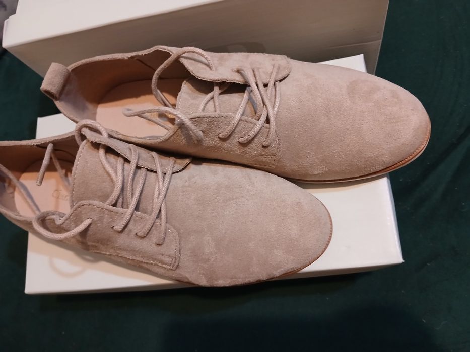 Jasne półbuty Clara Barson rozmiar 38